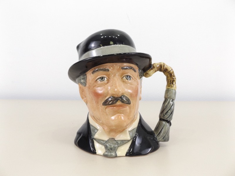 lot 11 image: MINT Vintage 1988 Royal Doulton Large Size Toby Mug City Gent