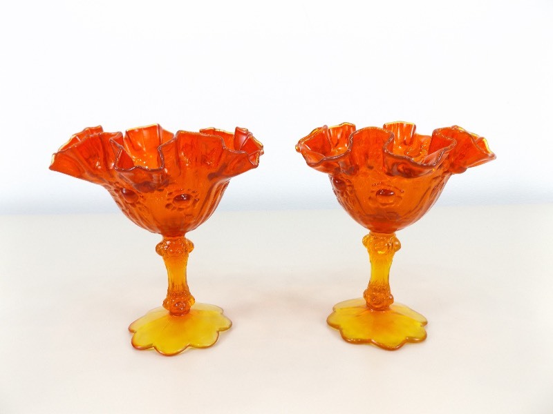 lot 28 image: 2 MINT Vintage Fenton Amberina Glass Ruffled Pedestal CompotesCandy Dishes