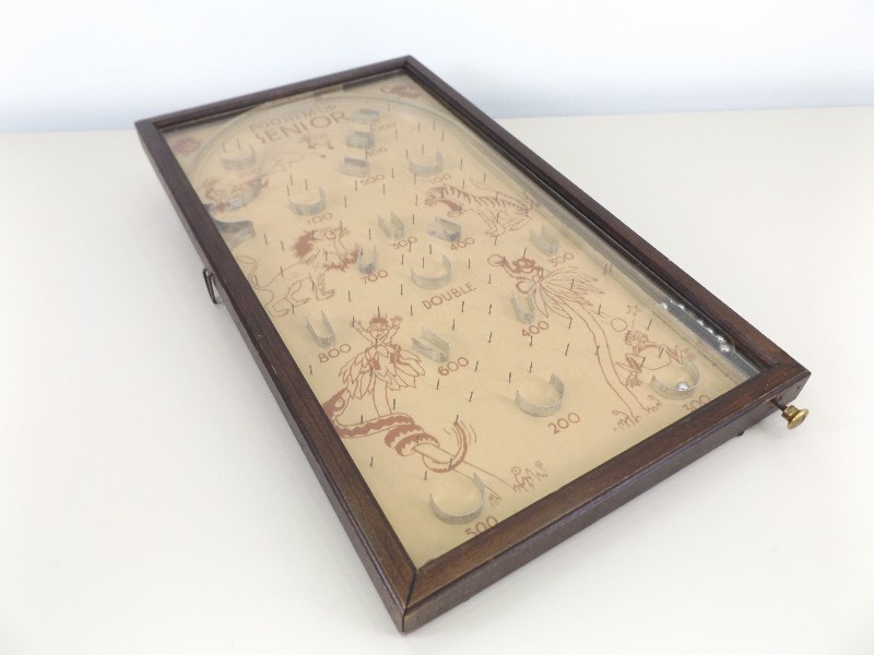 lot 2 image: Vintage Poosh-M-Up Senior Tabletop Pinball Game 