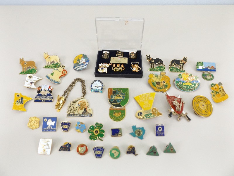 lot 5 image: Large Lot of Vintage Lions Club, etc. Pins