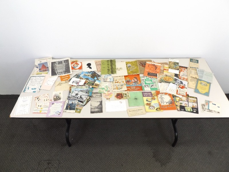 lot 42 image: Large Lot of Vintage Post Cards, Brochures, Advertising, etc. Paper 