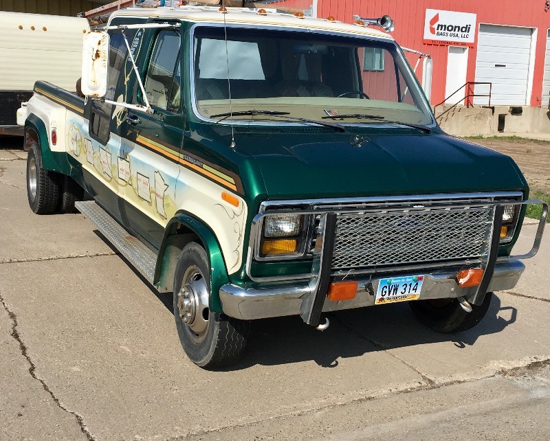 1983 Ford CVT 1 Ton Dually