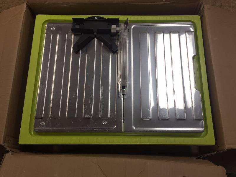 ryobi 7 in wet tile saw in working conditions