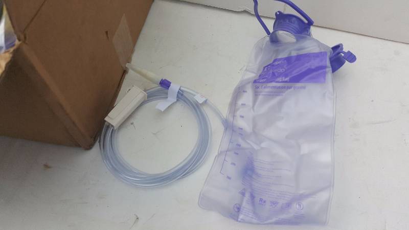 Kangaroo gravity feeding bags