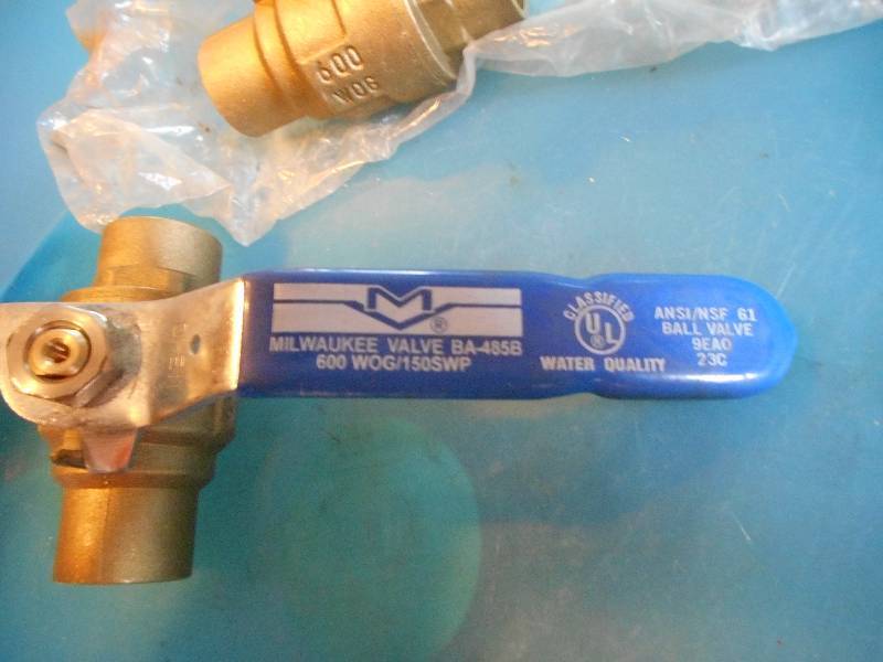 lot 247 image: Milwaukee Brass Sweat Ball Valves 34