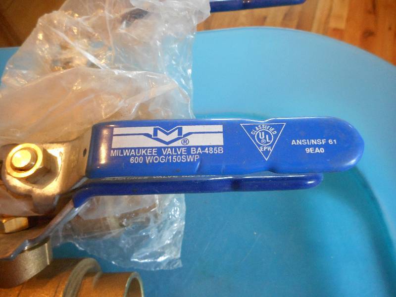 lot 249 image: Milwaukee Brass Sweat Ball Valves 1 Lot of 3