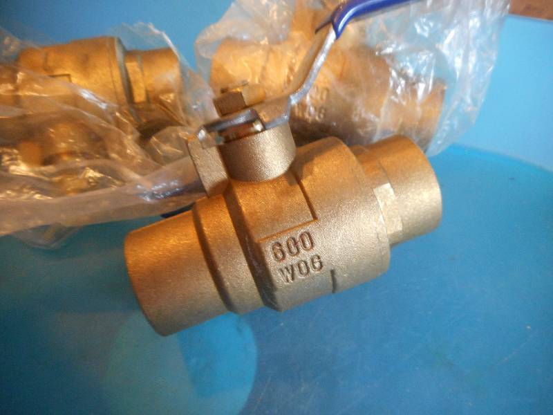 lot 250 image: Milwaukee Brass Sweat Ball Valves 1 Lot of 3