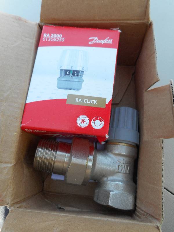 lot 2 image: Danfoss RA2000