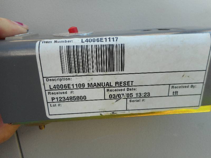 lot 4 image: Honeywell Manual Reset Switch