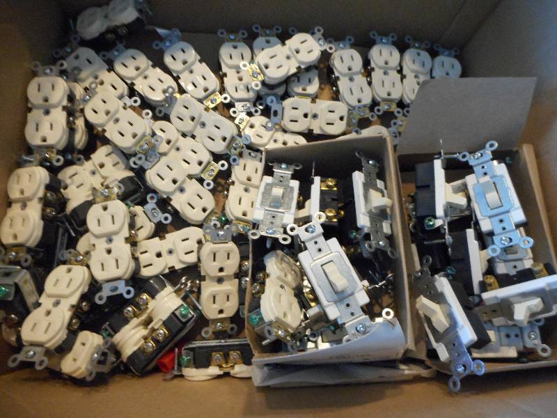 lot 106 image: Leviton Electric Switches & Plug Ins