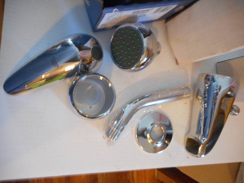 lot 112 image: Grohe Eurodisc, Shower, Tub Comb & Trim
