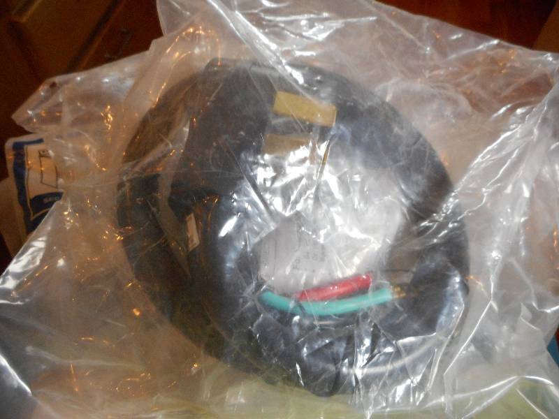 lot 187 image: Diversiwhip,  Secadora Cables, Smart Choice Universal Range Cord