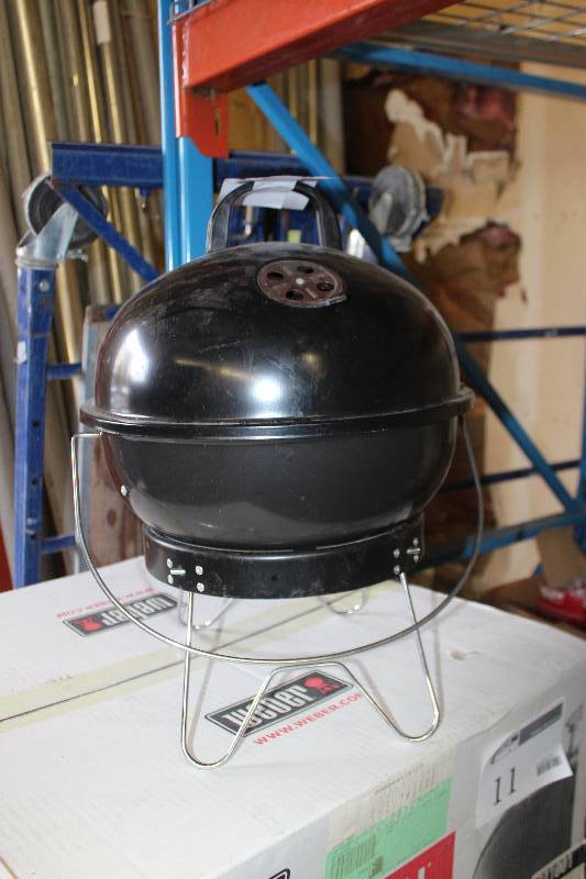 lot 13 image: Weber Kettle Charcoal Grill