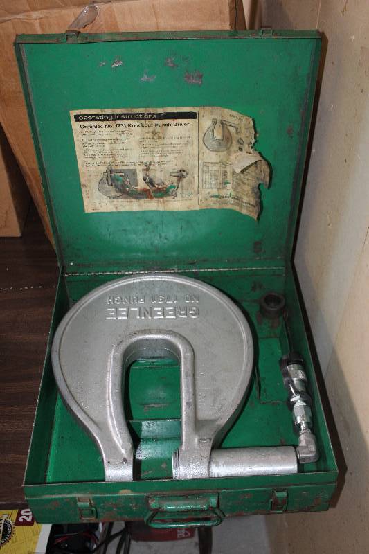 lot 15 image: Greenlee 1731 Knockout Punch Driver w Case