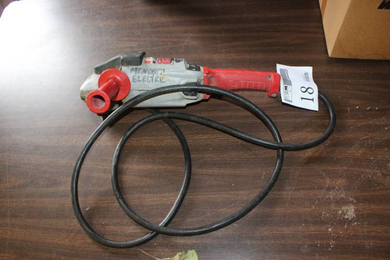 lot 18 image: Milwaukee Tools Heavy Duty Sander