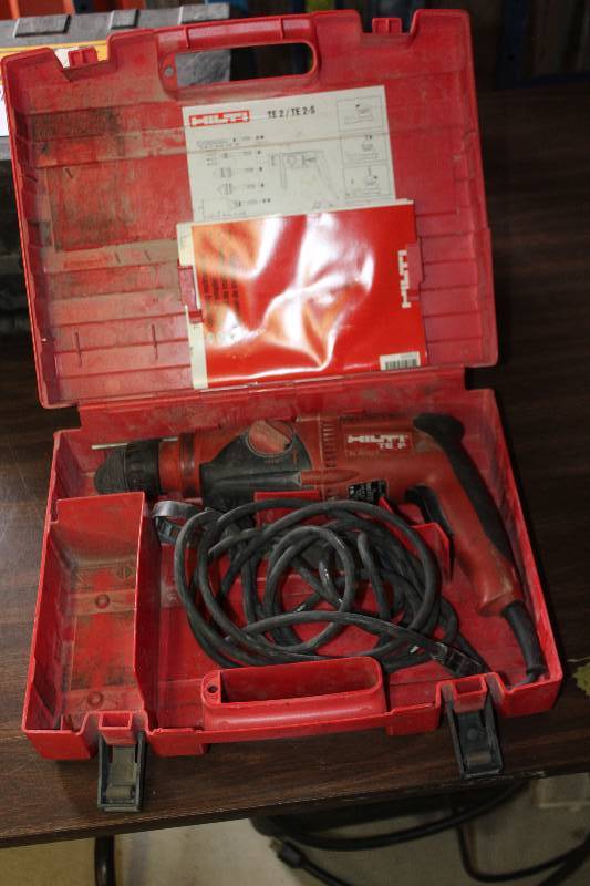 lot 23 image: Hilti TE2 ConcreteSteel Cutter w Case