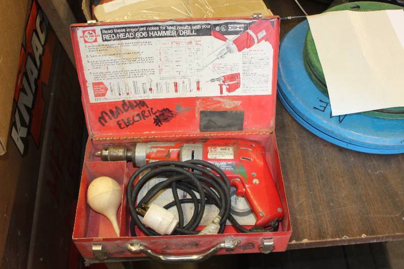 lot 40 image: Red Head 606 HammerDrill w Case
