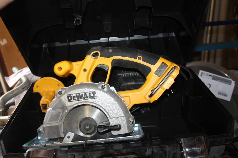 lot 45 image: Dewalt 18V 5.5in. Cordless Metal Cutting Circular Saw w Battery, Charger, Case