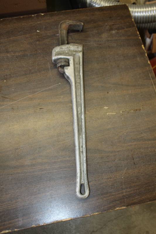 lot 65 image: Ridge Tool 24in. Pipe Wrench