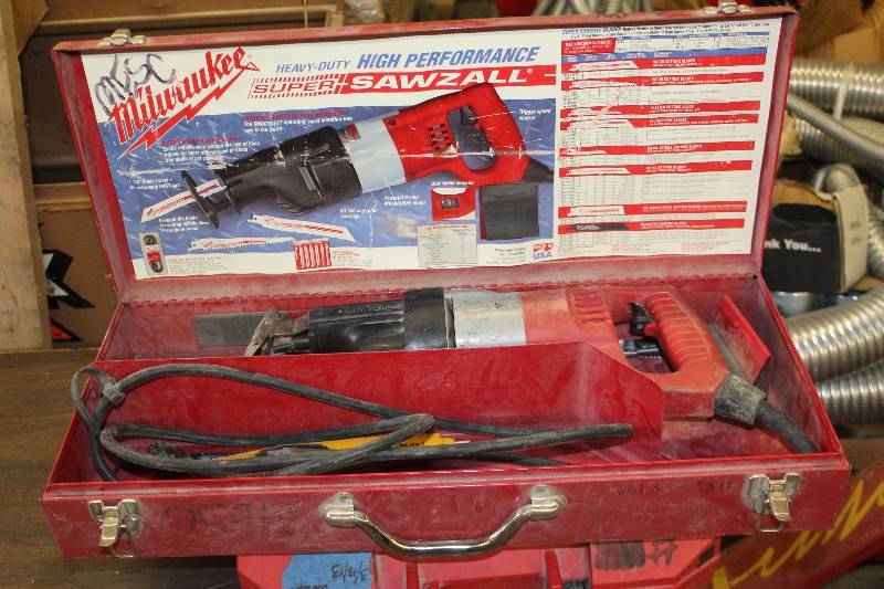 lot 71 image: Milwaukee Tools Heavy Duty High Performance Super Sawzall w Case