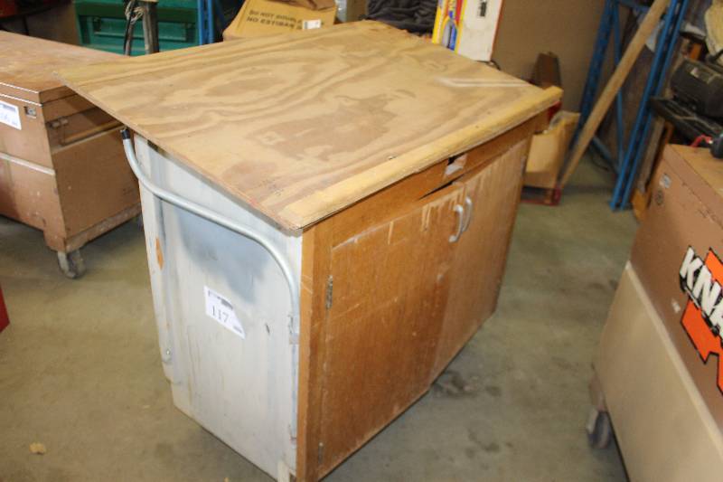 lot 117 image: 4-Wheel Drafting Cabinet
