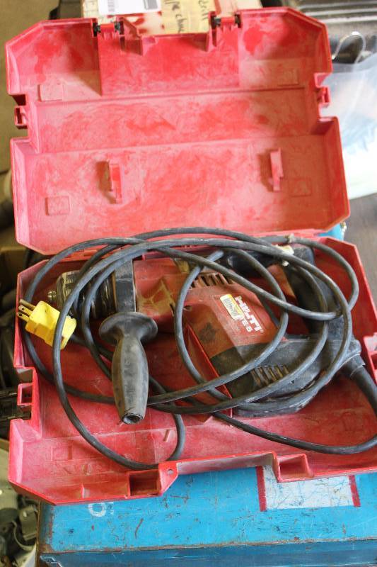 lot 80 image: Hilti TE5 ConcreteSteel Cutter w Case