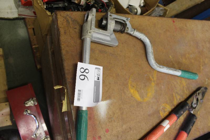 lot 86 image: Greenlee 710 Metal Stud Punch