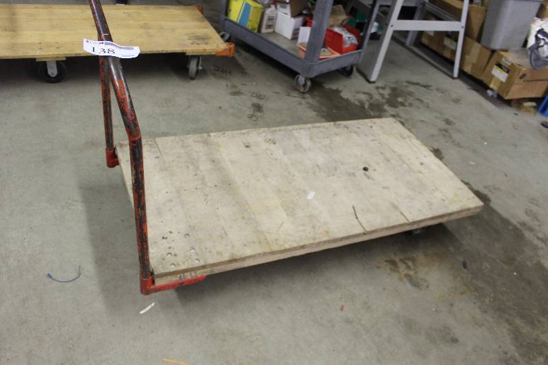 lot 138 image: 4-Wheel Flat Utility Cart