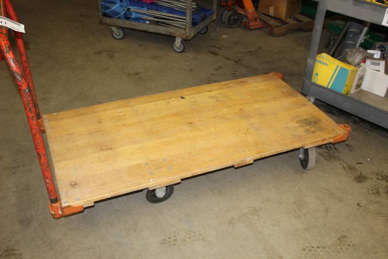 lot 140 image: 4-Wheel Flat Utility Cart
