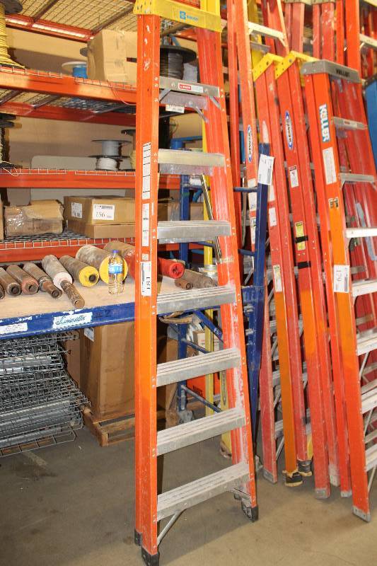 lot 181 image: Werner 8ft. Fiberglass Aluminum Ladder