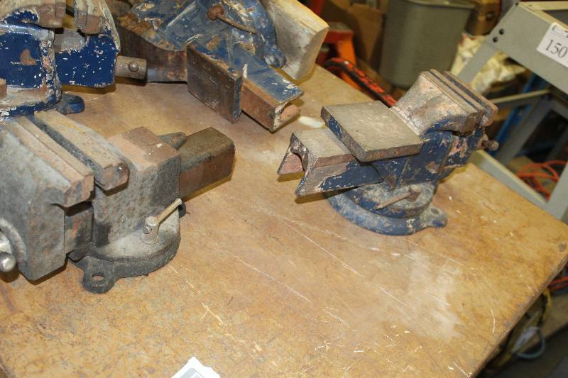 lot 228 image: Lot of (2) Bench Vises