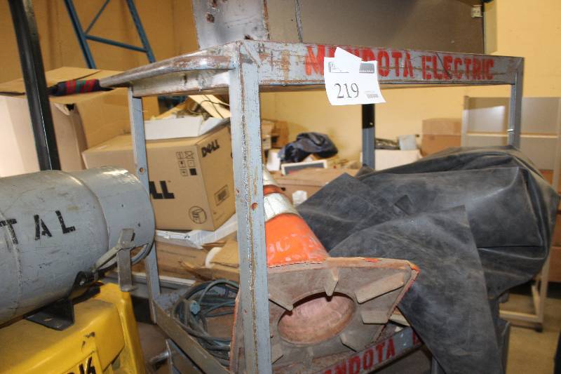 lot 219 image: 4-Wheel Metal Utility Cart and Contents