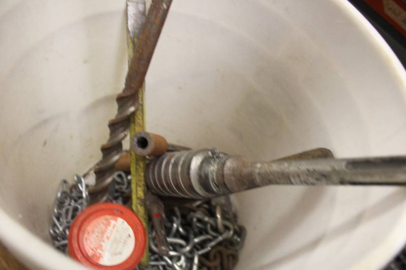 lot 211 image: Bucket Lot of Drill Bits