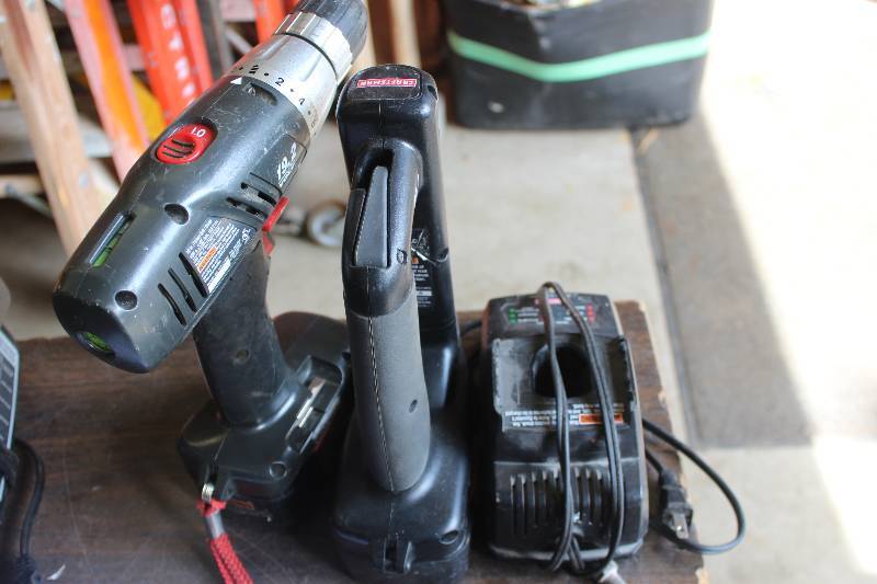 lot 238 image: Lot of (3) Craftsman 19.2V Cordless Drill, Flashlight, Battery w Charger