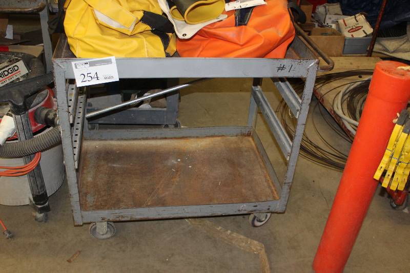 lot 254 image: 4-Wheel Utility Cart