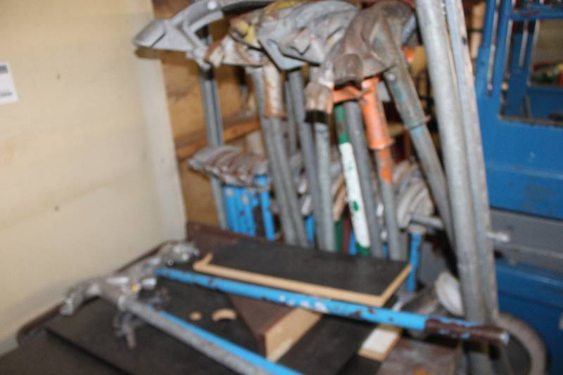 lot 271 image: Lot of (25) Pipe Benders