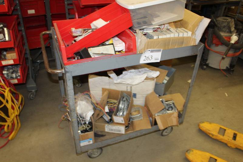 lot 263 image: 4-Wheel Metal Utility Cart w Contents