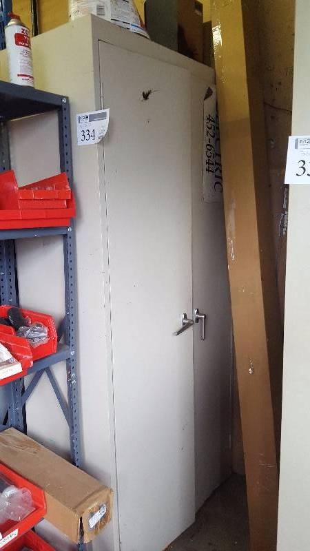 lot 334 image: Steel Storage Case Shelf,