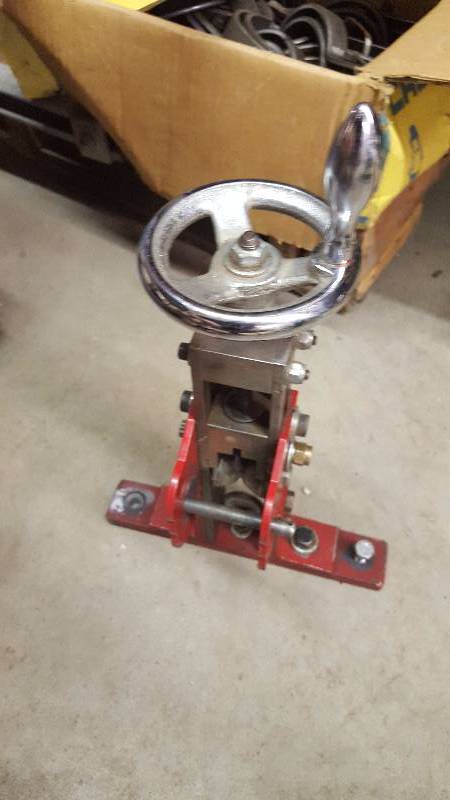 lot 330 image: Model A.W. 1500 Hand Wire Stripper