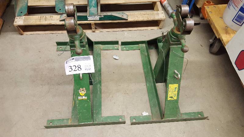 lot 328 image: Lot of (2) Reel Mac, Reel Jack  No. 70, Adjustable Height Pipe Rollers
