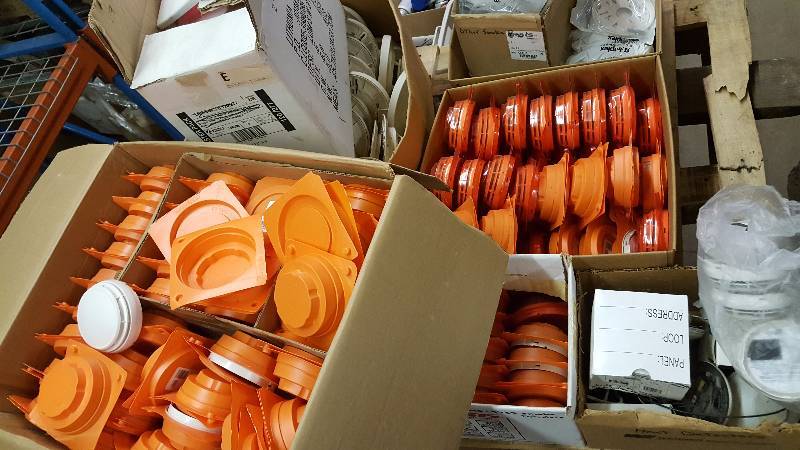 lot 282 image: Pallet Lot of (80) Simplex Fire Alarm Device