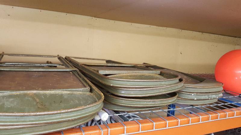 lot 364 image: Lot of (15) Metal Folding Chairs