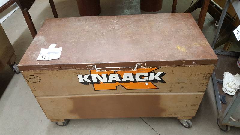 lot 214 image: Knack 4-Wheel Metal Storage Bin w Hinged Lid, Tool Tray