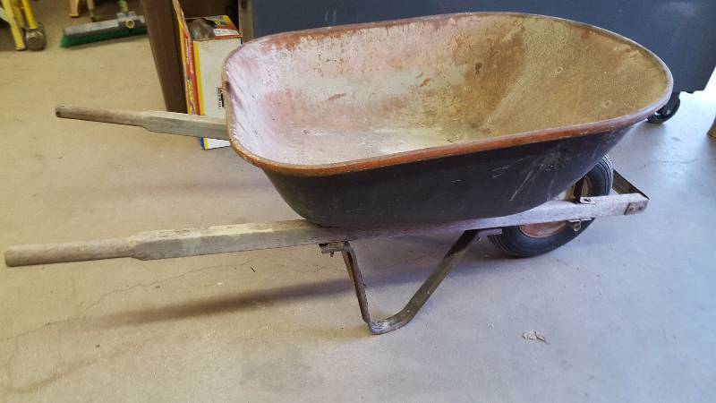 lot 407 image: Wheelbarrow