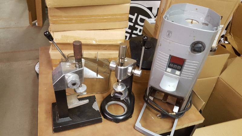 lot 410 image: Coffee Grinders and 2 Coffee Tampers for parts only