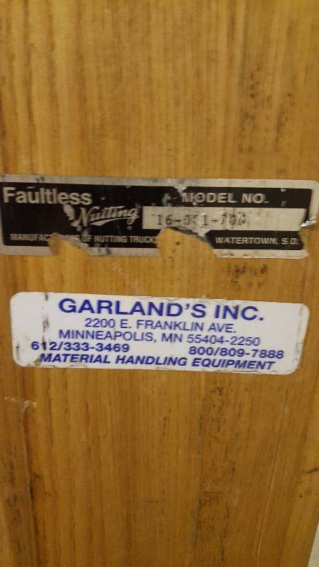 lot 286 image: Nutting Brand Johnson Bar