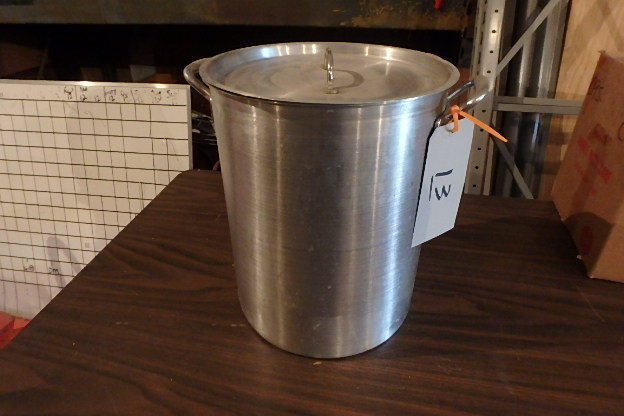 lot 13 image: Turkey Fryer Kettle