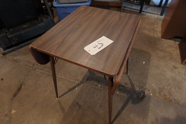 lot 45 image: Mid Century Drop Leaf Apartment Table