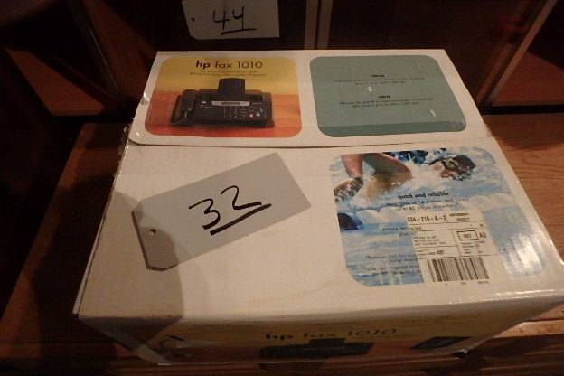 lot 32 image: HP Fax ))