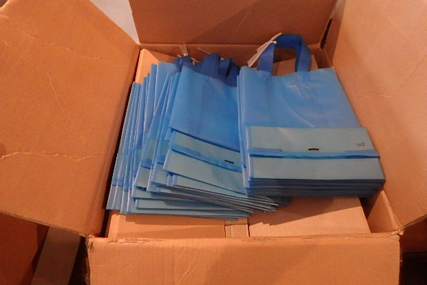 lot 59 image: Case of Blue Fancy Gift Bags